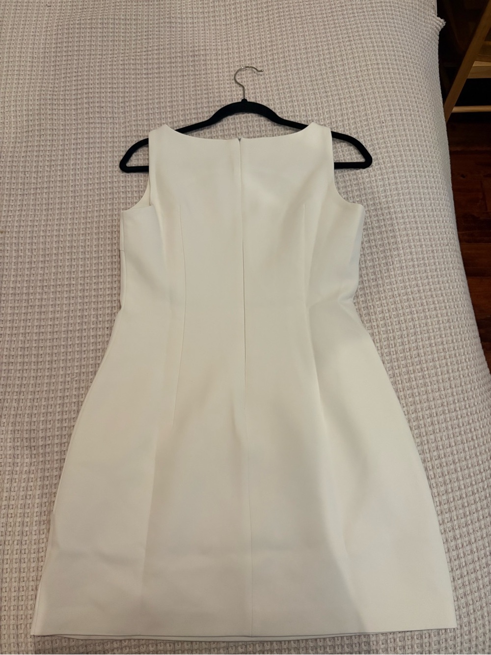 Commense Suiting Sleeveless Short Dress - Picture 4 of 5
